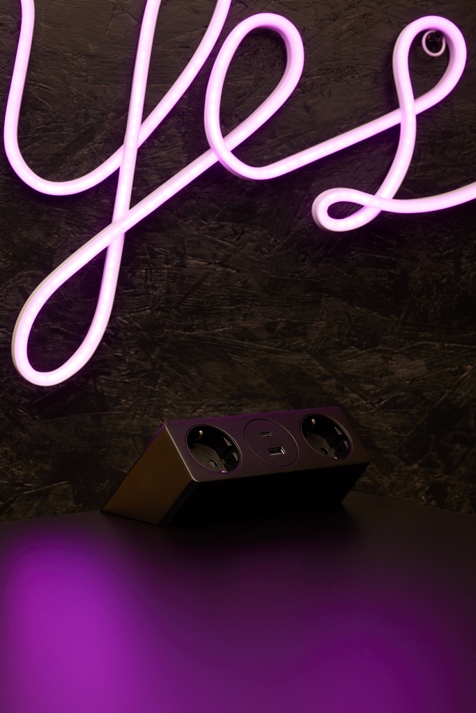 Desk 01