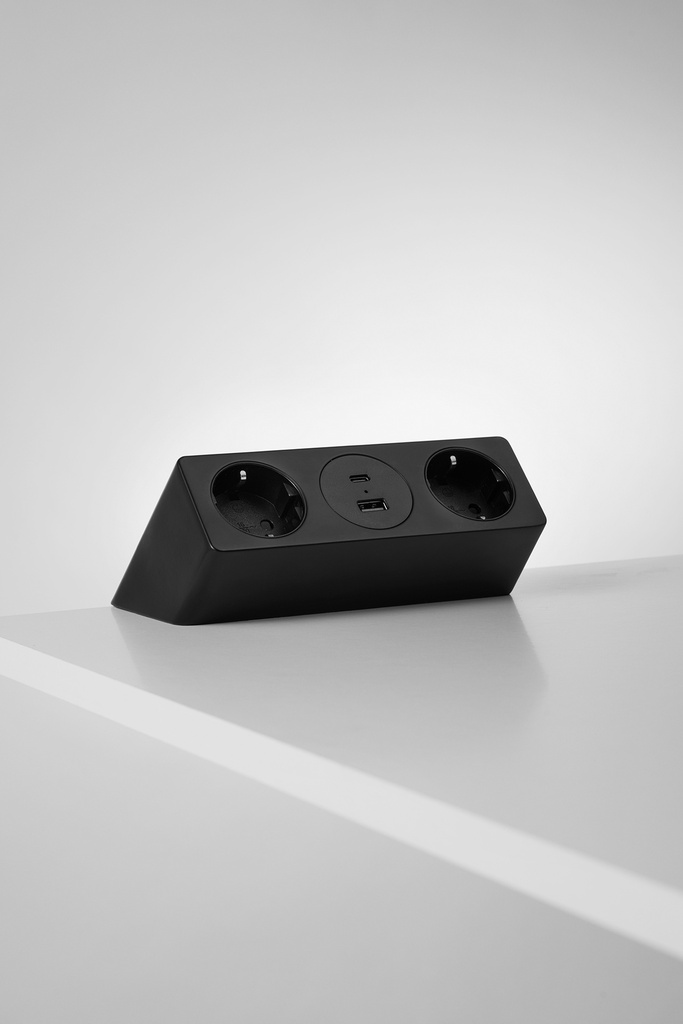 Desk 03